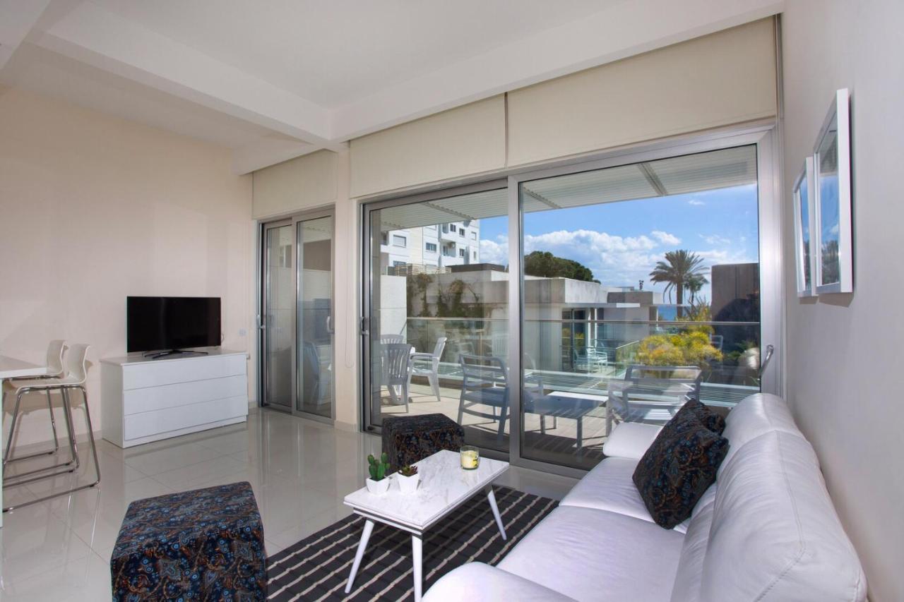 Opera Exclusive Apts By Trulycyprus Limassol Exterior foto